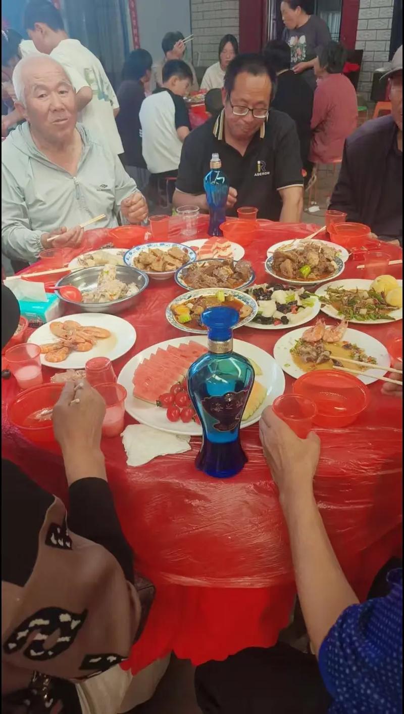 喀纳斯图瓦人酒酿的喜宴