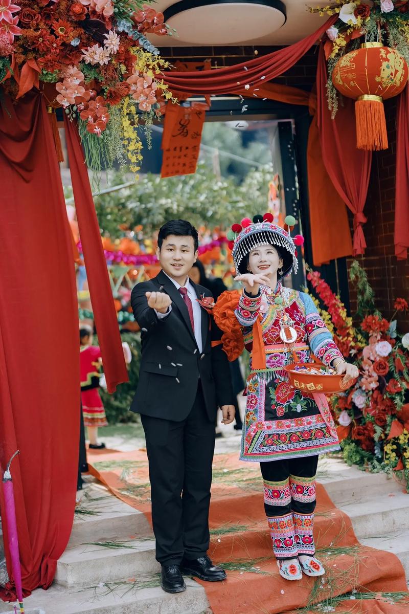 “红彝”人家的婚礼