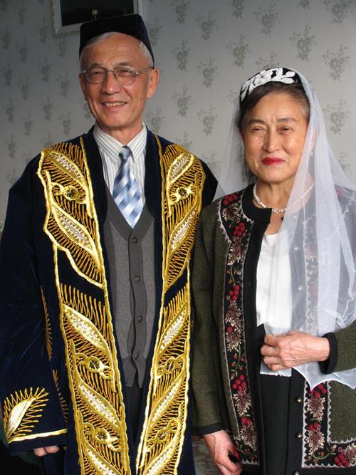 乌孜别克人的婚恋家庭生活习俗
