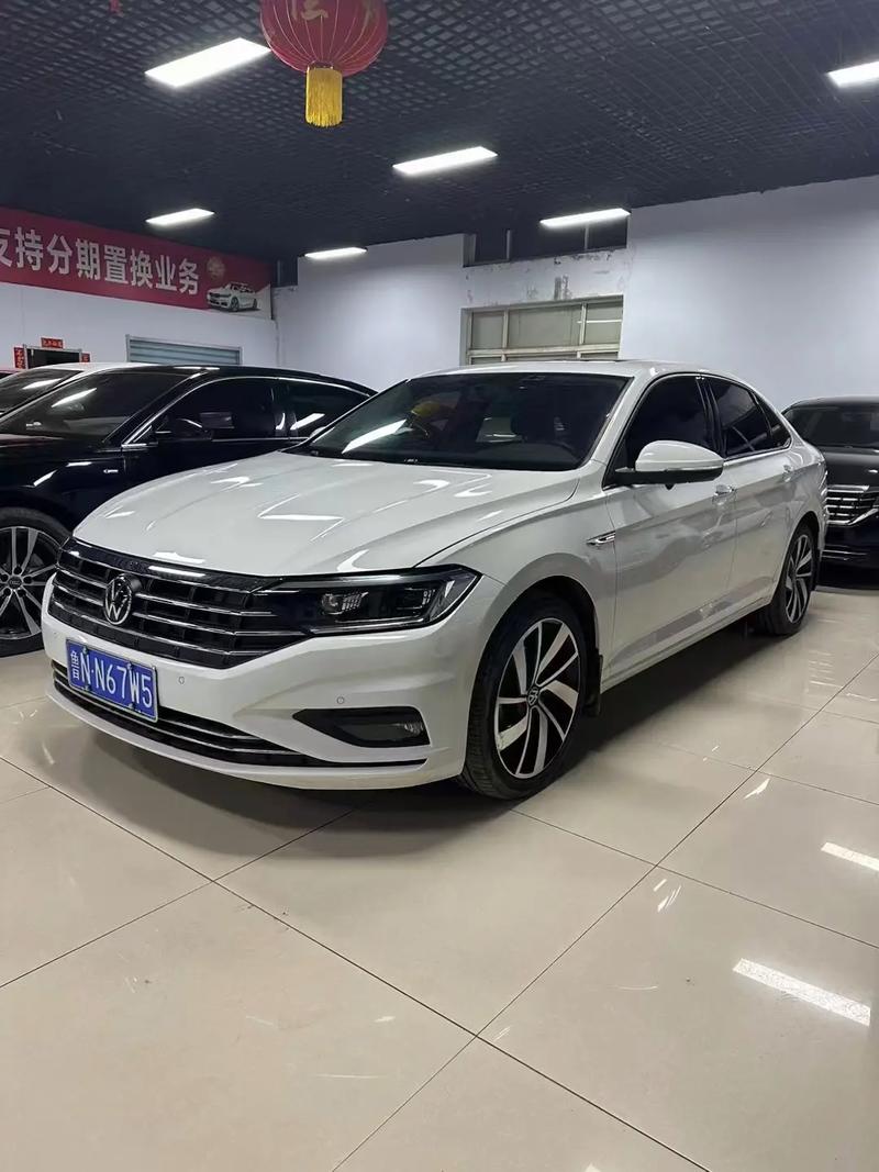 一汽-大众速腾新增一款1.4T车型 售价15.49万元