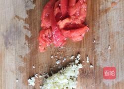 包菜炒豆皮的做法图解1