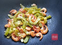 苦瓜炒虾的做法图解4