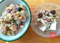 清炖鸡汤的做法图解1