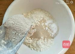 鸡油椒盐荞麦面花卷的做法图解1