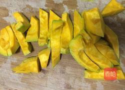 牛奶南瓜浓汤(可做宝宝辅食)的做法图解2