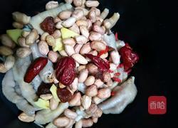 花生煲鸡爪的做法图解4