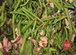 瘦肉炒南瓜苗的做法图解4