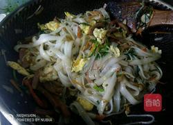 炒河粉的做法图解9