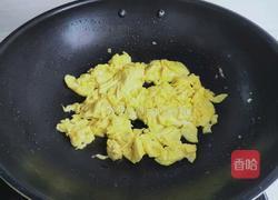 芦笋炒鸡蛋的做法图解5