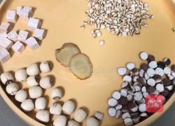 无花果四神汤的做法图解1