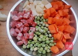 香肠焖饭的做法图解2