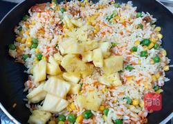 菠萝炒饭的做法图解10