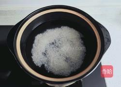 苹果桂圆大米粥的做法图解4