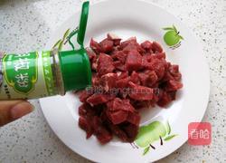 火龙果燕麦牛肉粒的做法图解4