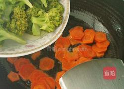 胡萝卜炒西兰花的做法图解9