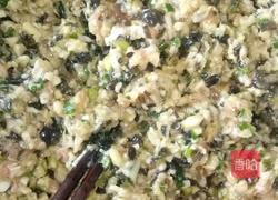 猪肉木耳蘑菇馅馄饨的做法图解7