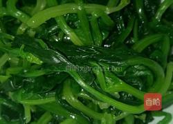 果仁菠菜的做法图解1