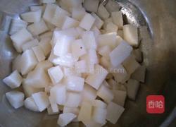 香椿山药炒鸡蛋的做法图解4