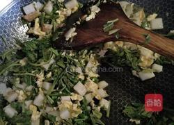 香椿山药炒鸡蛋的做法图解8