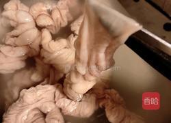 卤肥肠的做法图解1
