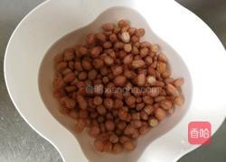 烤花生米的做法图解1