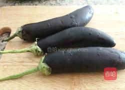 椒油茄子的做法图解1