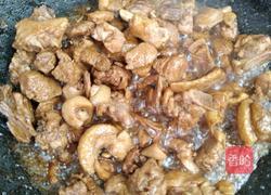 白萝卜焖鸭的做法图解2