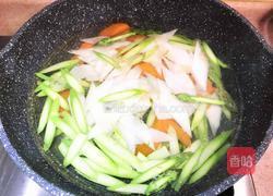 芦笋胡萝卜炒山药的做法图解4