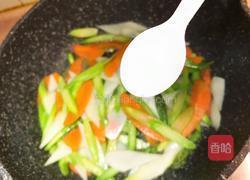 芦笋胡萝卜炒山药的做法图解8