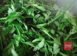 蒜末野芹菜的做法图解7