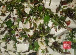 香椿拌豆腐的做法图解5