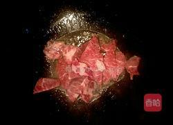 猪肉炒芦笋的做法图解3