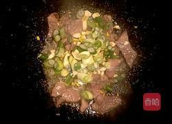 猪肉炒芦笋的做法图解4