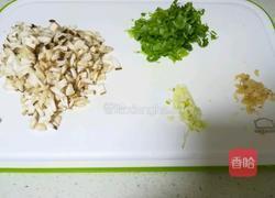 香菇牛肉疙瘩汤 宝宝辅食营养食谱菜谱的做法图解3