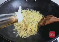 韭菜土豆丝的做法图解7