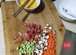 腊肠焖饭的做法图解1