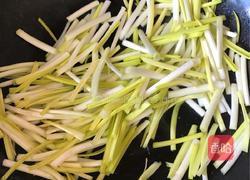 蒜黄炒蛋的做法图解3