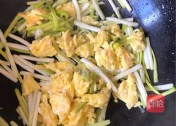 蒜黄炒蛋的做法图解4