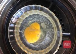 上汤蒸荷包蛋的做法图解3