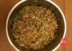 芹菜猪肉饺子的做法图解5