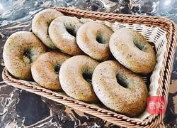 蒸黑芝麻贝果面包的做法图解11