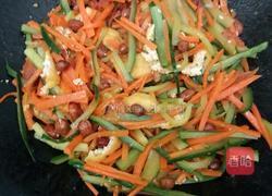 胡萝卜青瓜油果点花生的做法图解6