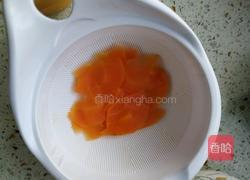 胡萝卜鸡蛋羹的做法图解3