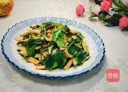 香菜鸡蛋干的做法图解1