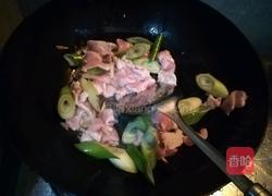 平菇炒肉的做法图解3