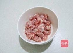 莴笋胡萝卜肉丁炒饭的做法图解4