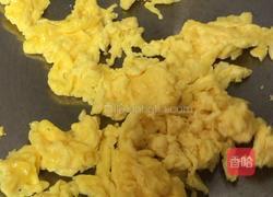 饺子皮鸡蛋卷的做法图解7