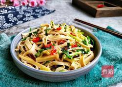 青蒜苗炒豆腐皮的做法图解9