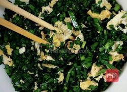 鸡蛋韭菜煎饺的做法图解2