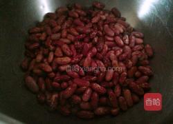 玉米碴子粥的做法图解2